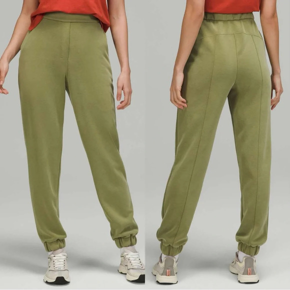 Lululemon Softstreme Relaxed High-Rise Pant Pull On Jogger in Bronze Green 4